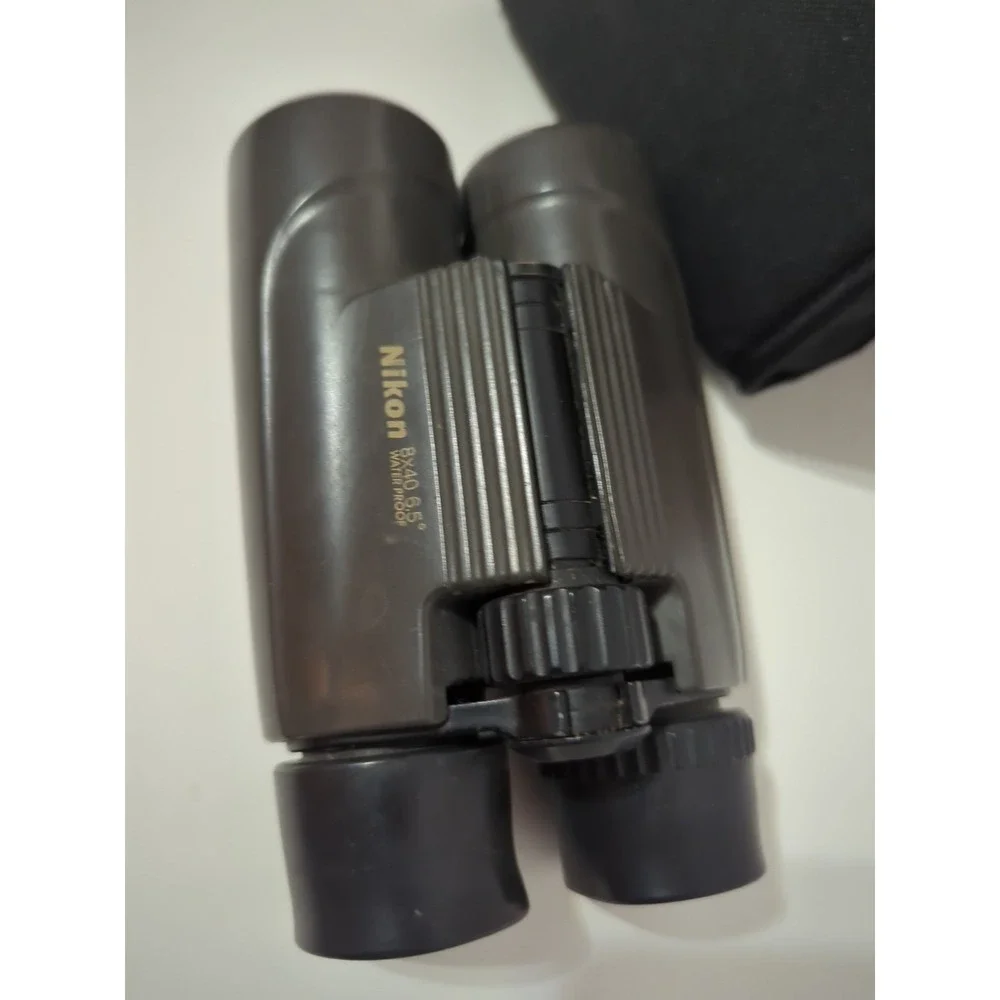 NIKON 8X40 6.5 WATERPROOF JAPAN BINOCULARS and carrying case no lens cap